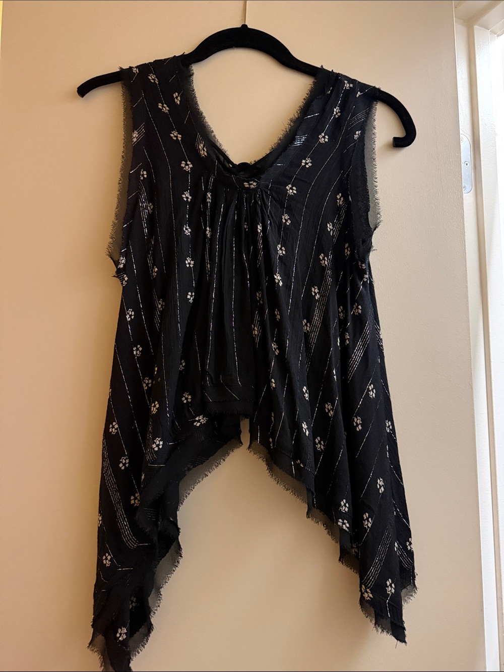 South Moon Under Black Floral Handkerchief Hem Tank